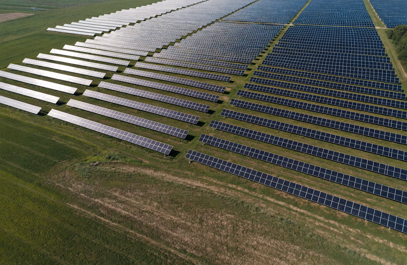 Solarpark-Prüfung auf einer Freifläche